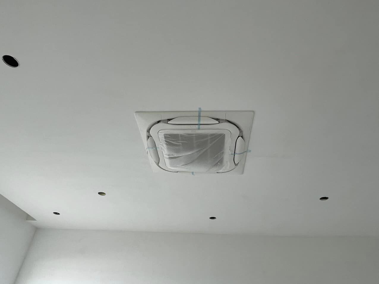Liên hệ ngay: 0932 932 329 – 0973 44 88 44 (Mr. Vĩ) Máy lạnh âm trần inverter – Cao Vĩ – Lựa chọn thông minh cho không gian hiện đại #1 Đại lý bán máy lạnh âm trần tại quận Tân Phú TP.HCM - Máy lạnh Cao Vĩ