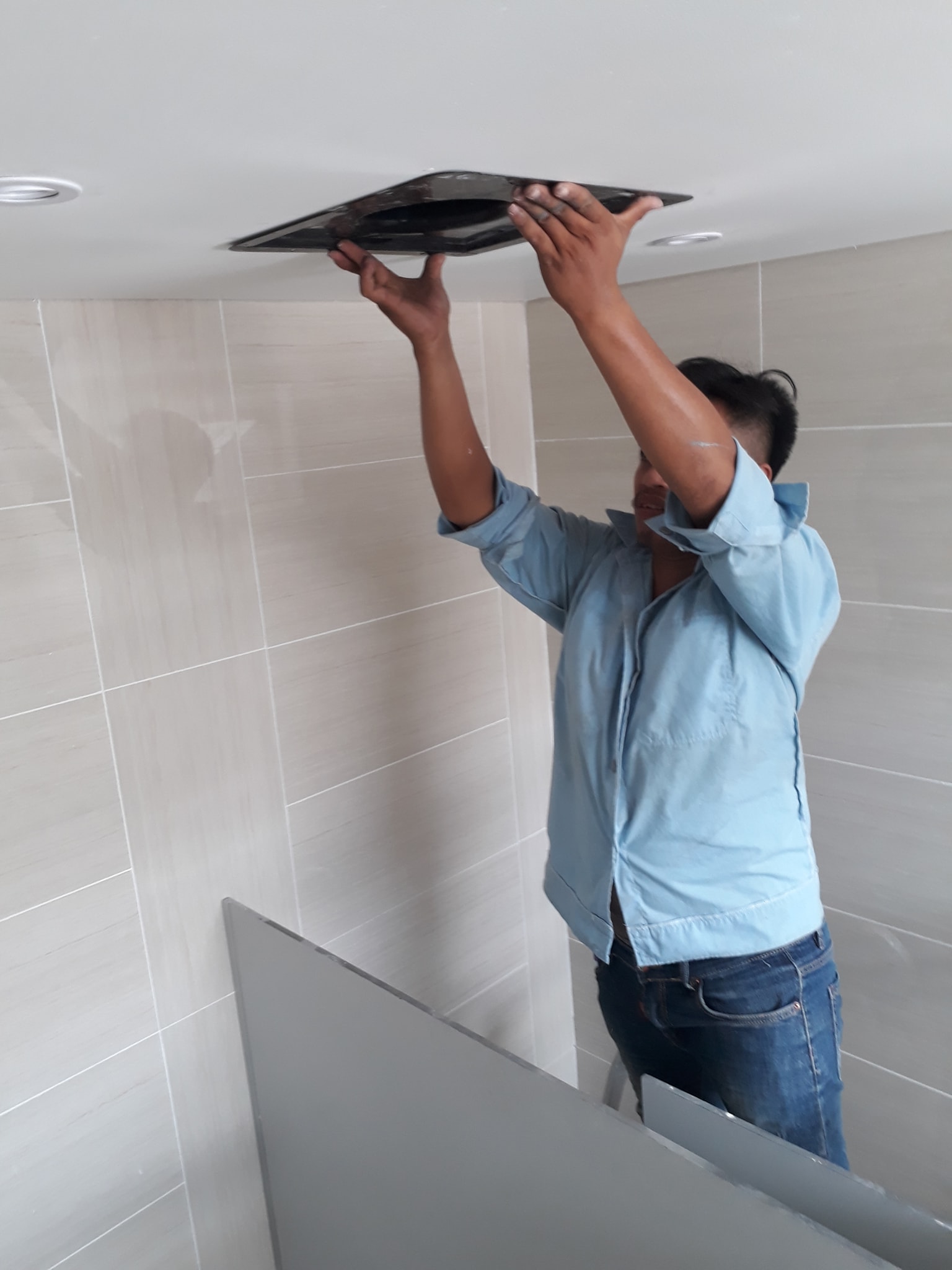  Hộ gia đình, chung cư, biệt thự cần lắp máy lạnh cho phòng khách, phòng ngủ.Lắp đặt máy lạnh quận 2 giá rẻ tận nơi - Máy lạnh Cao Vĩ