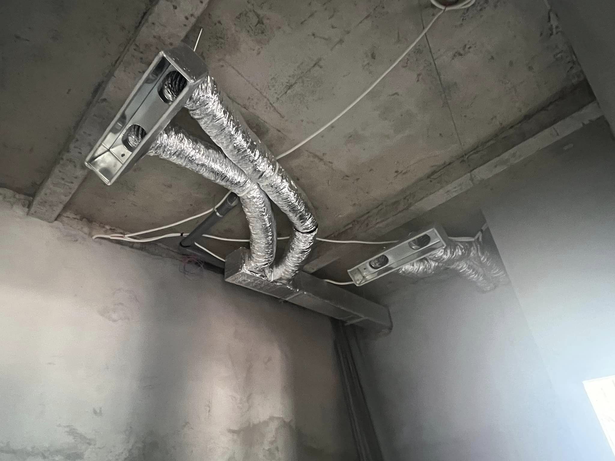 Đừng để mùa nóng làm bạn khó chịu! Hãy để Máy Lạnh Cao Vĩ giúp bạn mang lại không gian mát mẻ, dễ chịu, tiết kiệm điện năng và vận hành bền lâu. #1 Nhà thầu lắp máy lạnh tại Tân Phú hcm - Máy lạnh Cao Vĩ