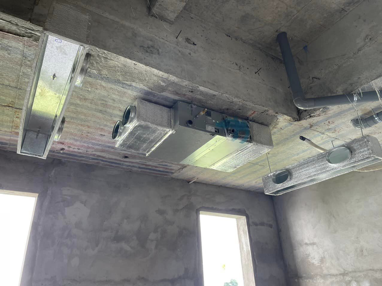  Gọi ngay 0932 932 329 – 0973 44 88 44 (Mr. Vĩ) để được khảo sát miễn phí và nhận báo giá ưu đãi nhất tại Long Hưng – Biên Hòa. Đơn vị lắp máy lạnh chất lượng ở Long Hưng Biên Hòa #1