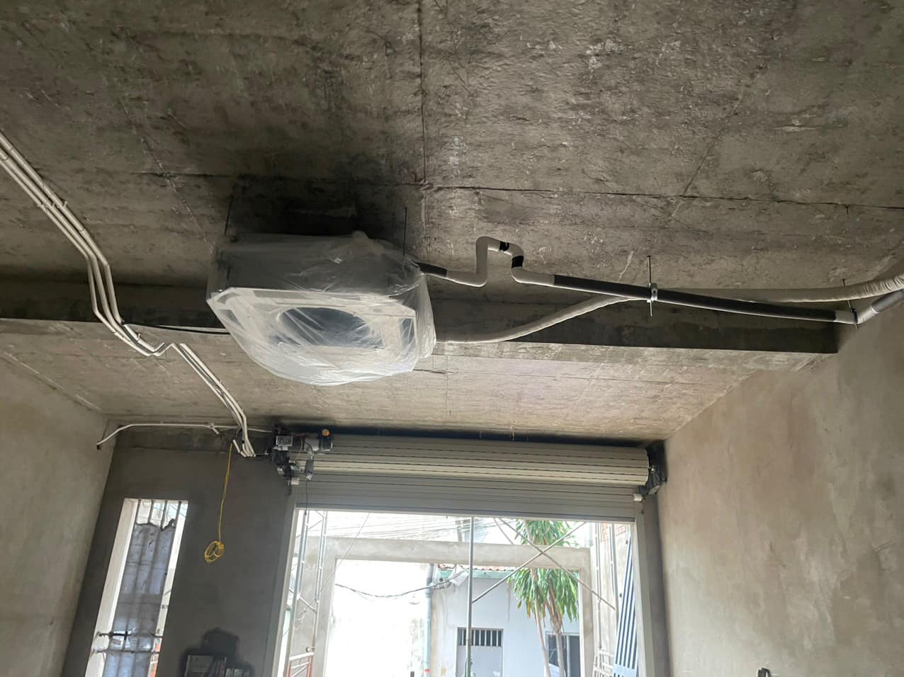 Đội ngũ kỹ thuật viên tay nghề cao: Được đào tạo chuyên sâu, có chứng chỉ hành nghề và luôn cập nhật công nghệ mới.Chuyên Thi Công Lắp Đặt Điều Hòa Tại Bình Dương – Tư Vấn Miễn Phí  #1