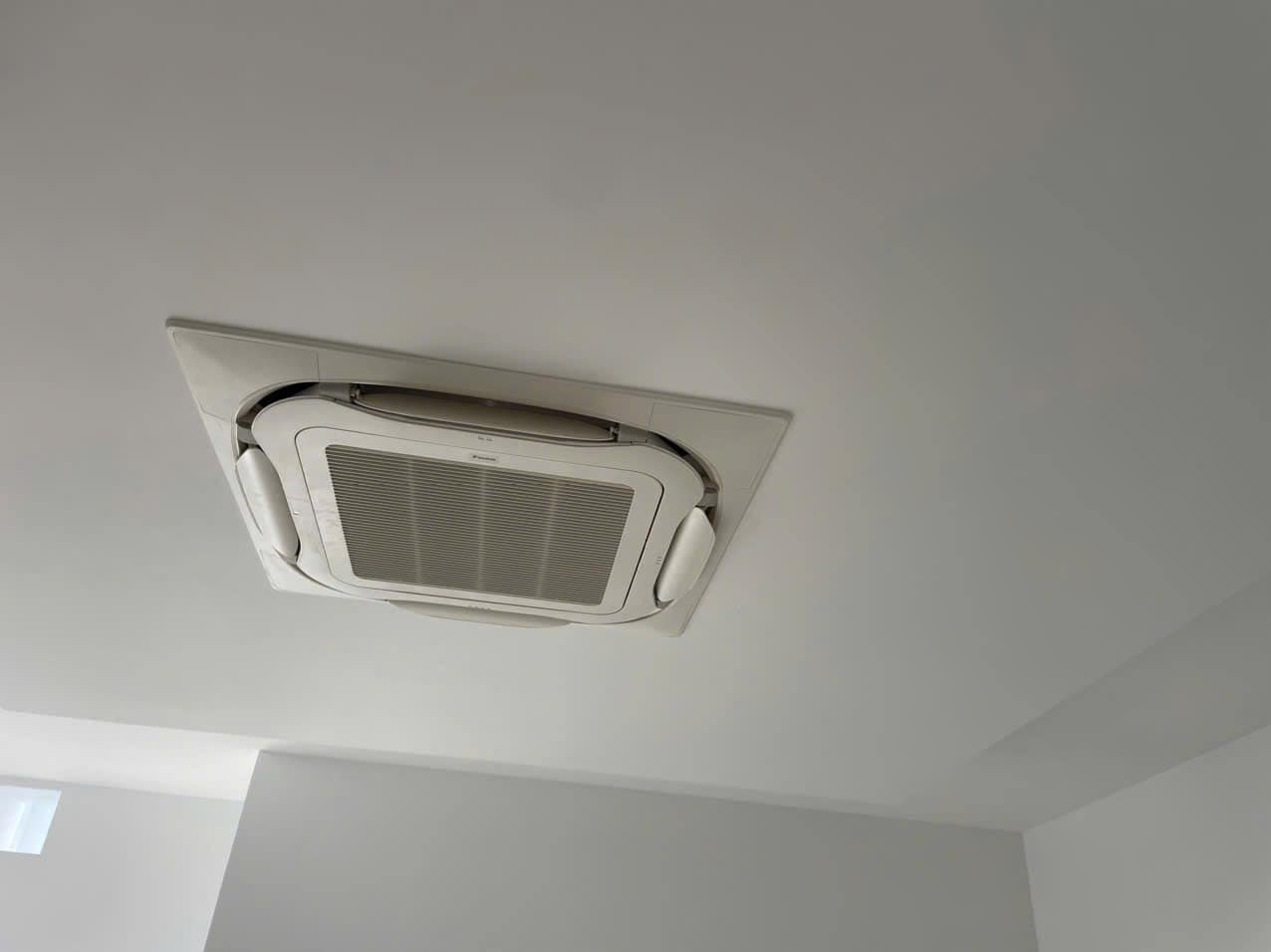 Vì Sao Chọn MÁY LẠNH CAO VĨ Để Lắp Đặt Máy Lạnh Tại Quận 4? #1 Lắp Máy Lạnh Uy Tín Tại Quận 4 HCM